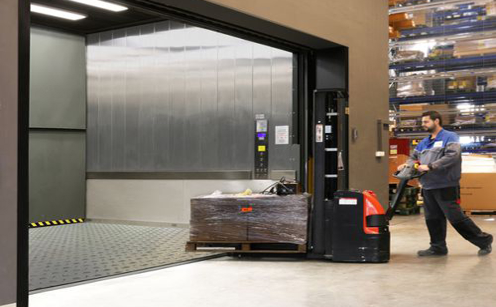hyundaicargoelevator